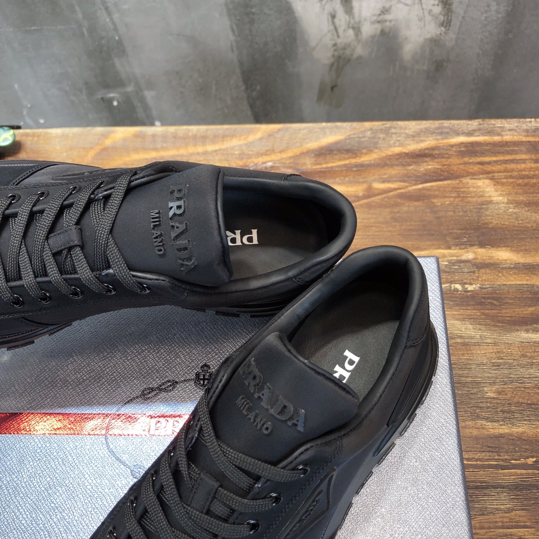 Prada 2022 new arrival hot sale sneaker