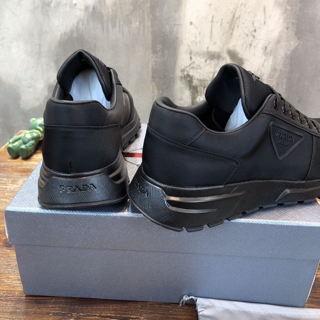 Prada 2022 new arrival hot sale sneaker