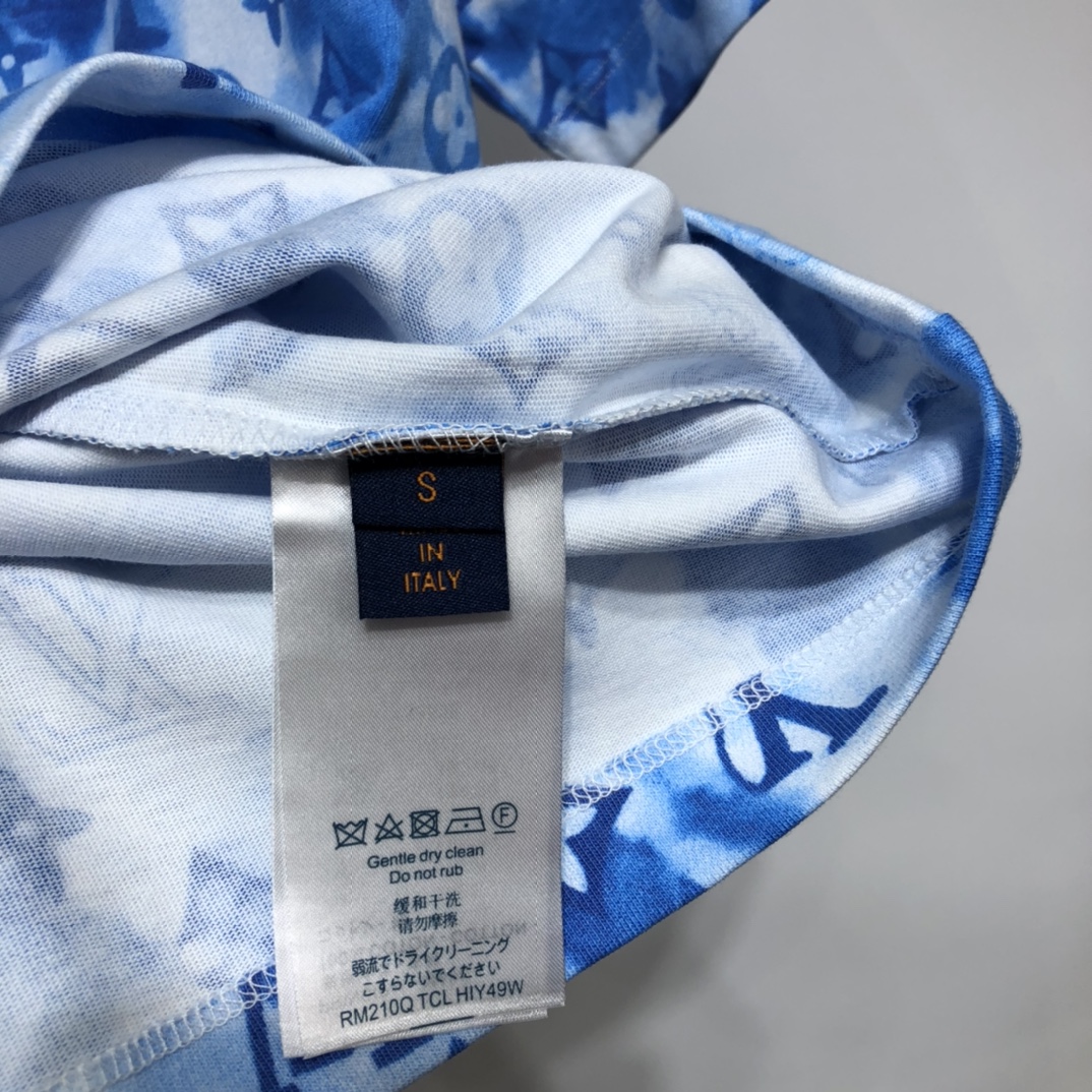 Louis Vuitton Shirt Monogram Buttoned in Blue