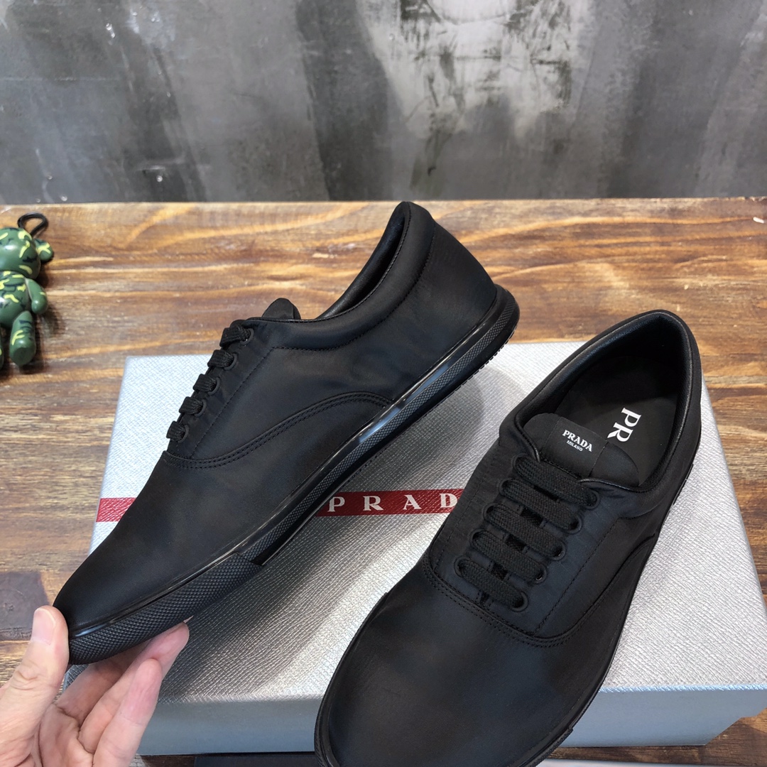 Prada 2022 new arrival hot sale sneaker