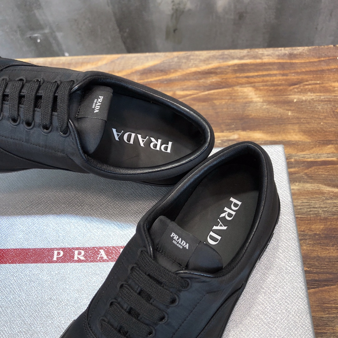 Prada 2022 new arrival hot sale sneaker