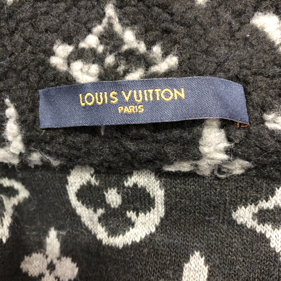 Louis Vuitton Jacket Wool Zip in Black