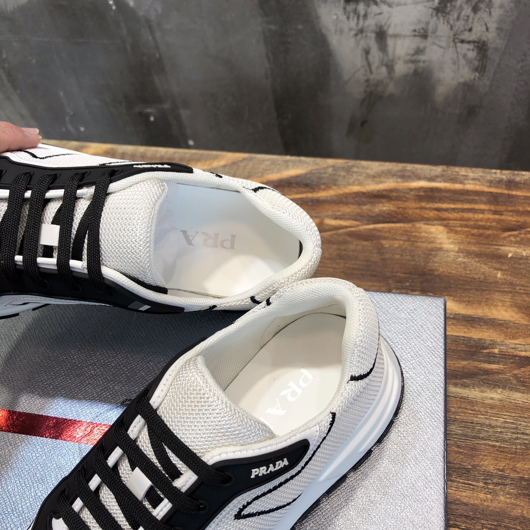 Prada 2022 new arrival hot sale sneaker