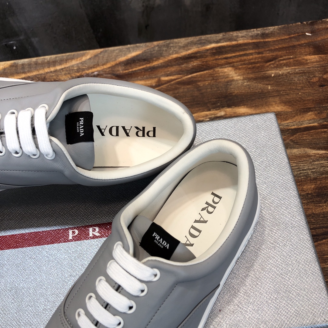 Prada 2022 new arrival hot sale sneaker