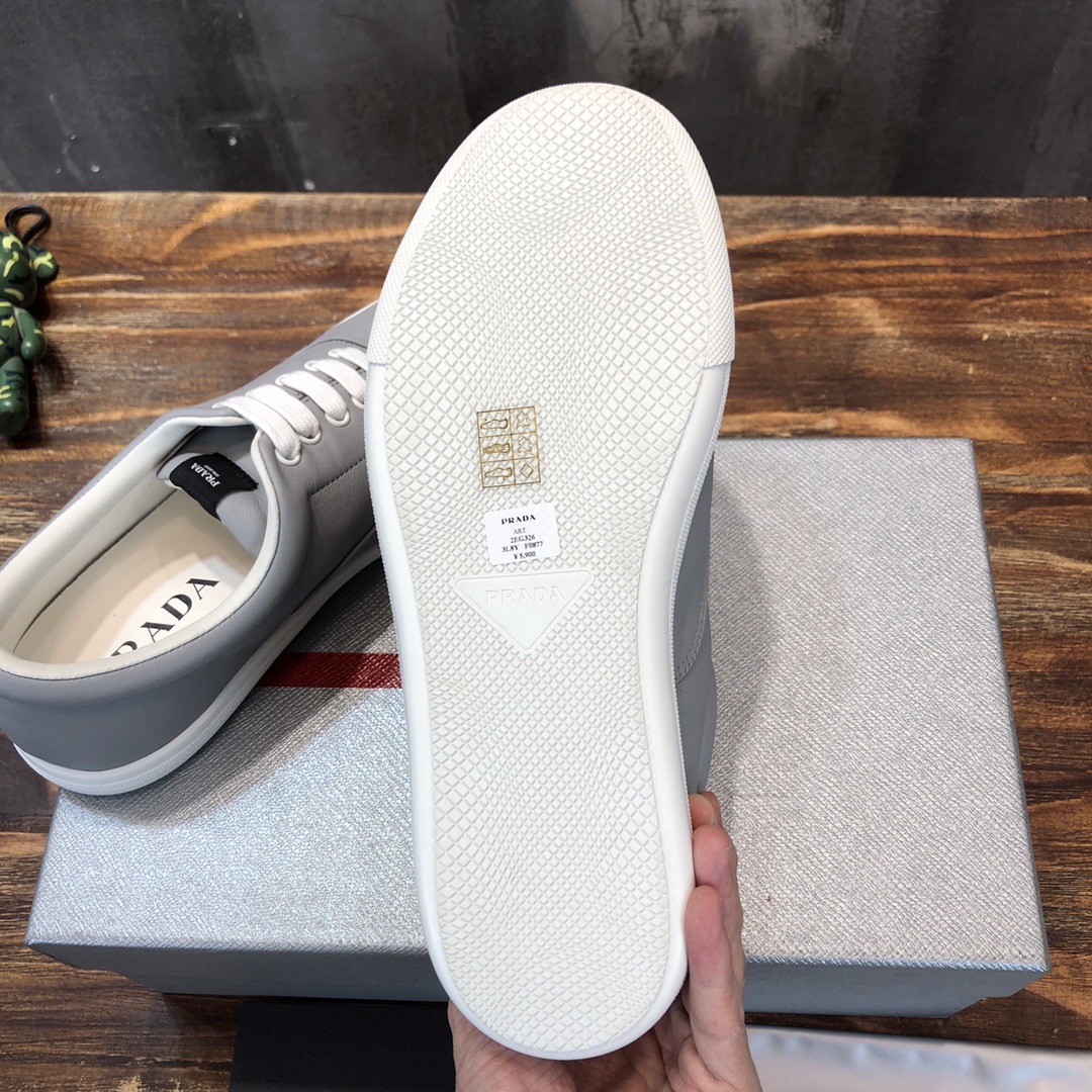 Prada 2022 new arrival hot sale sneaker