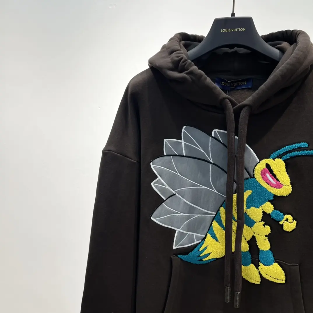 LOUIS VUITTON 2022FW NEW bee hoodies in black