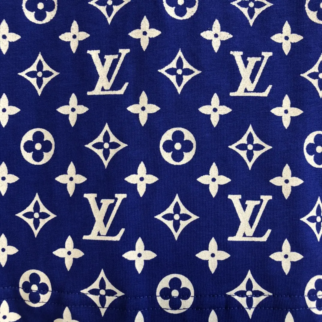 LOUIS VUITTON 2022 New Monogram T-shirt