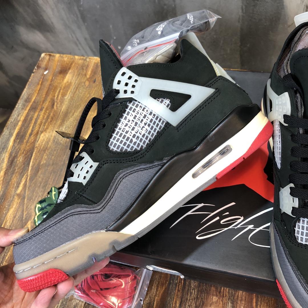 OFF-WHITE X Air Jordan 4 Retro sneaker