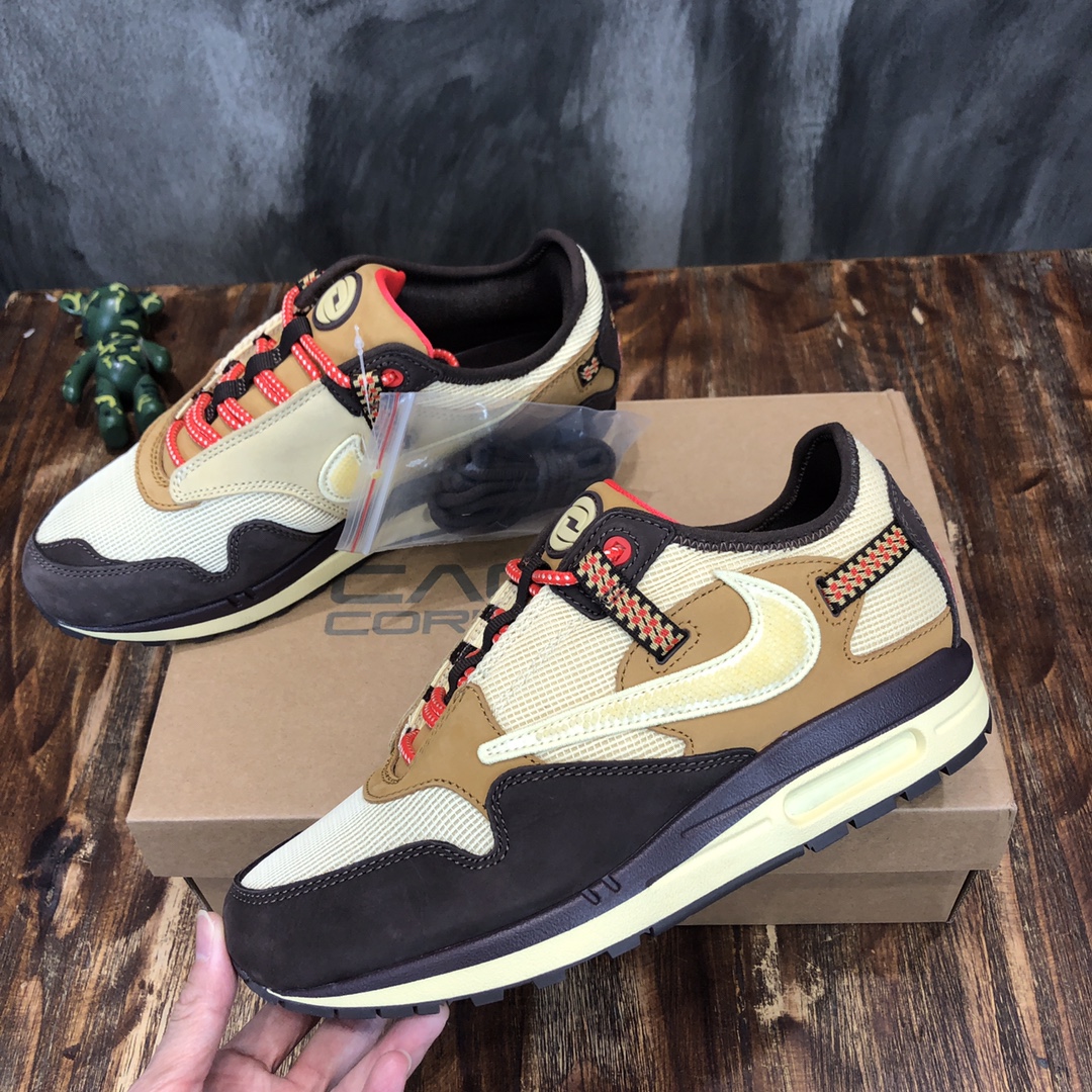 Nike × Travis Scott Sneaker Air Max 1 in Brown