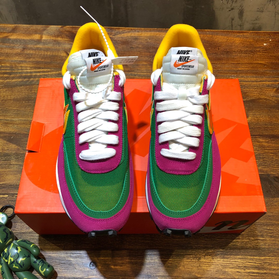 Nike x Sacai Sneaker Waffle Daybreak in Purple