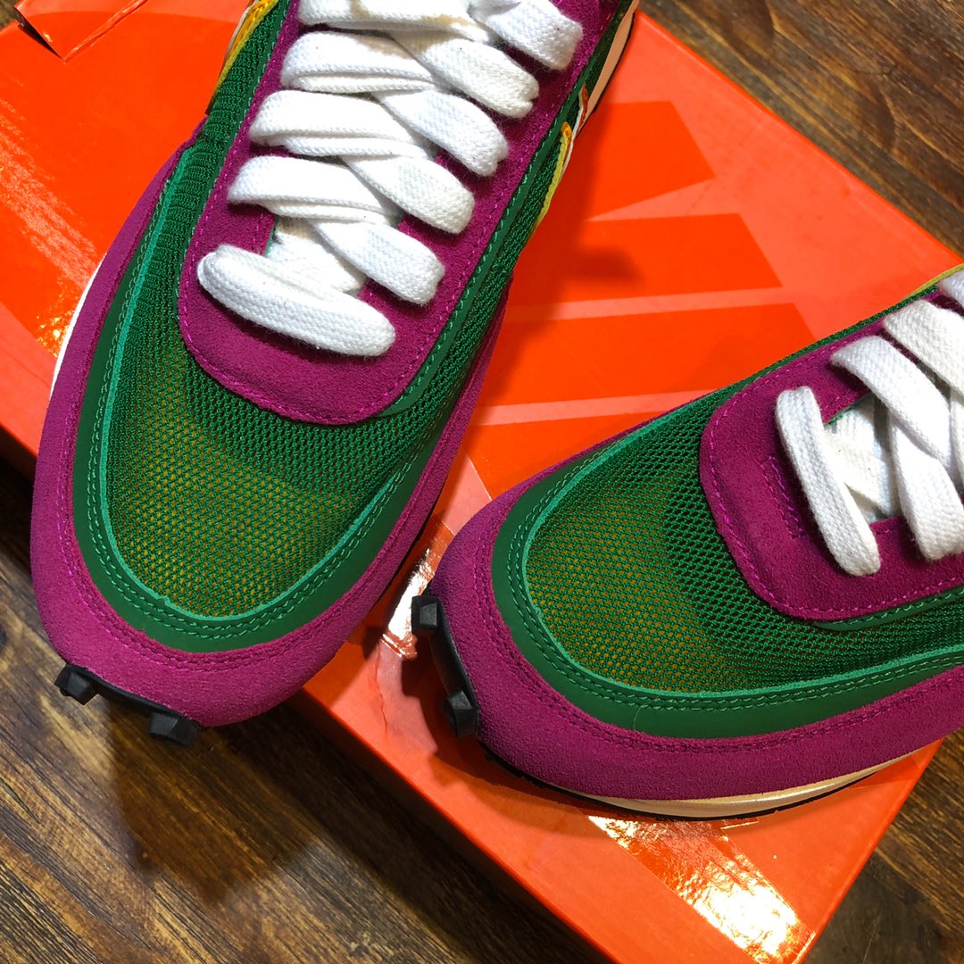 Nike x Sacai Sneaker Waffle Daybreak in Purple