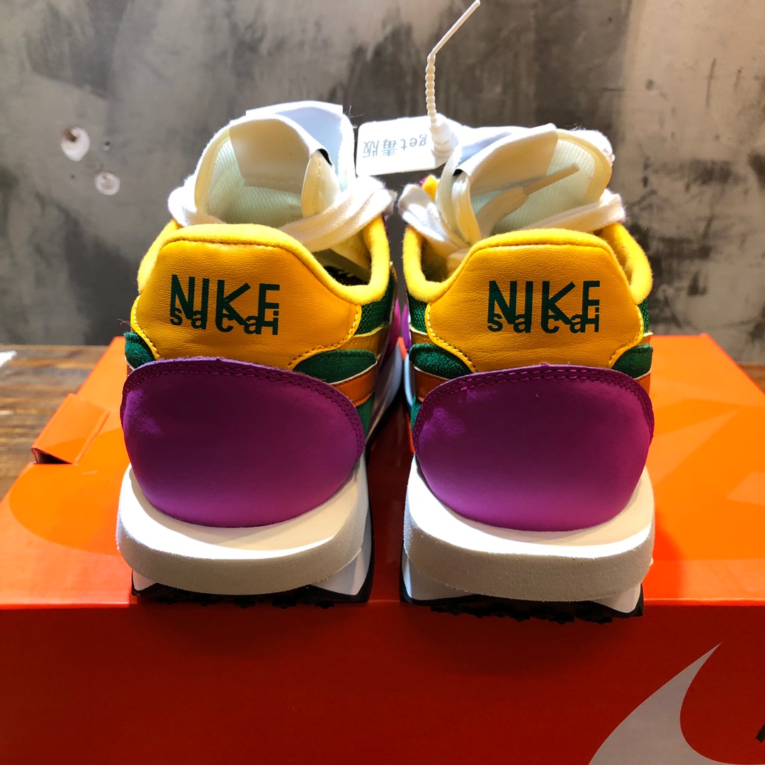 Nike x Sacai Sneaker Waffle Daybreak in Purple