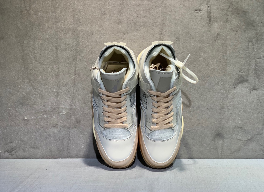 Nike x Off-White Sneaker Air Jordan4 in Pink