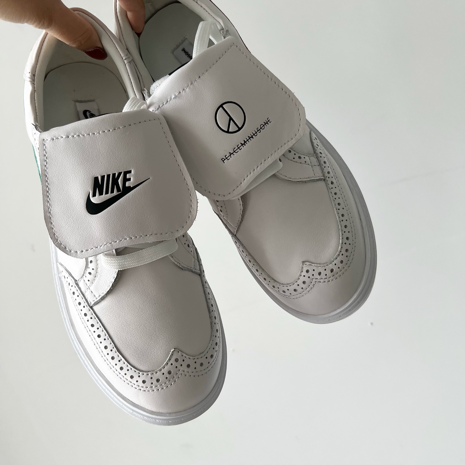 Nike x kwondo1 Sneaker in White
