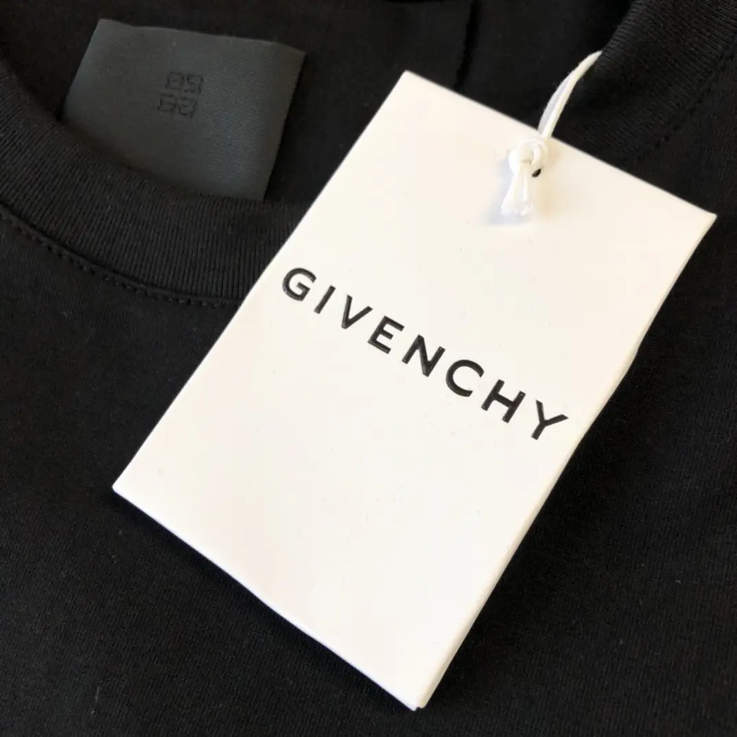 GIVENCHY*Disney 2022 T-shirt in black