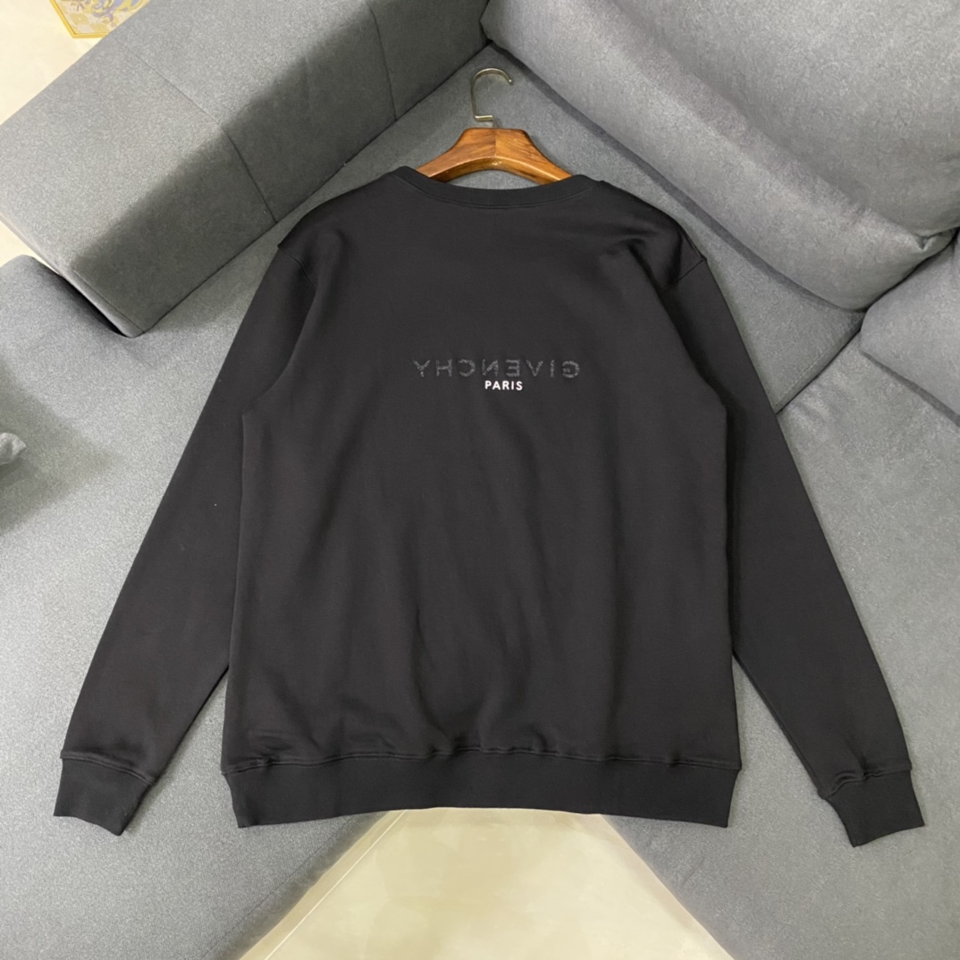 Givenchy Hoodie Reverse in Black