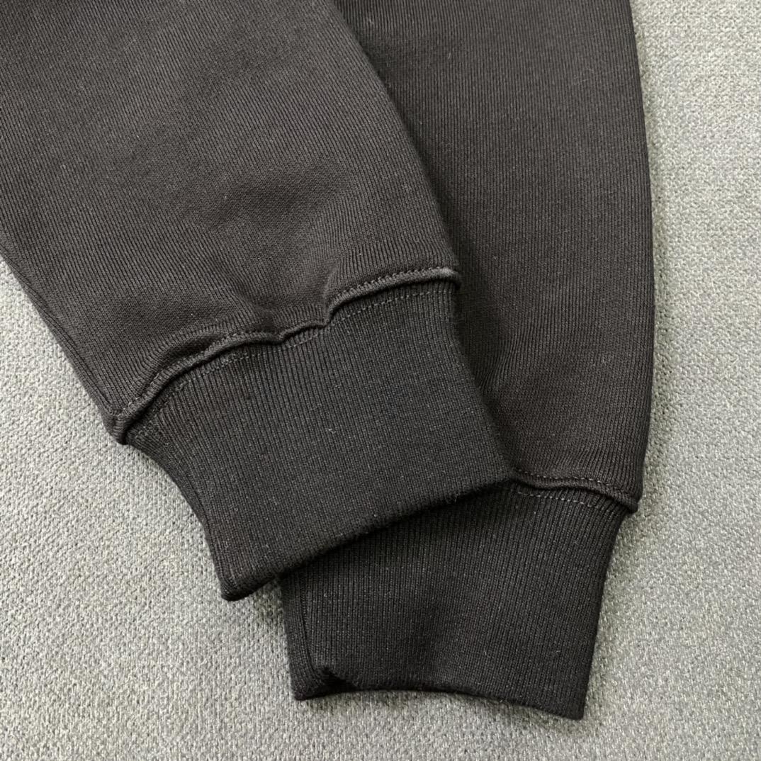 Givenchy Hoodie Reverse in Black