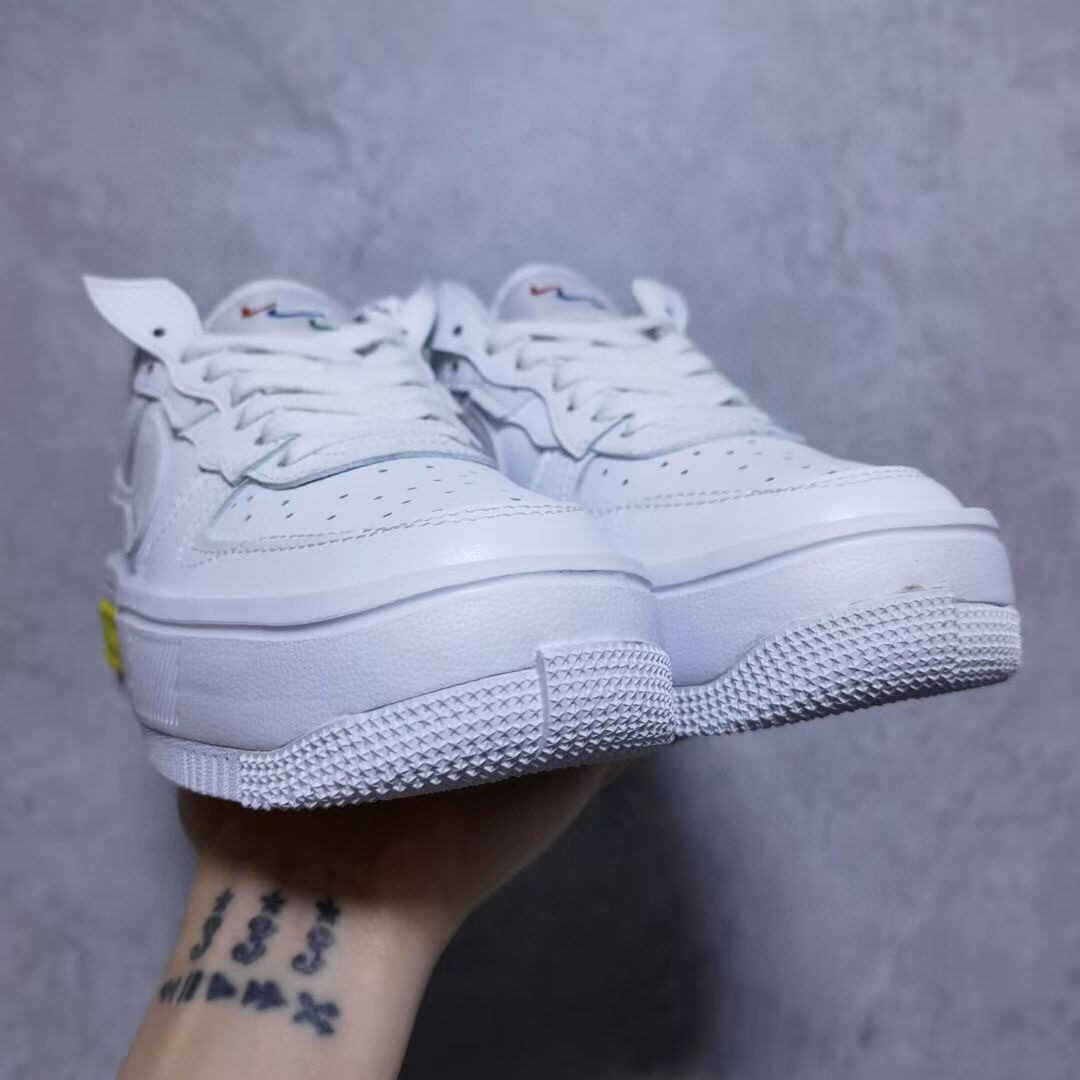 Nike Wmns Air Force 1 Fontanka