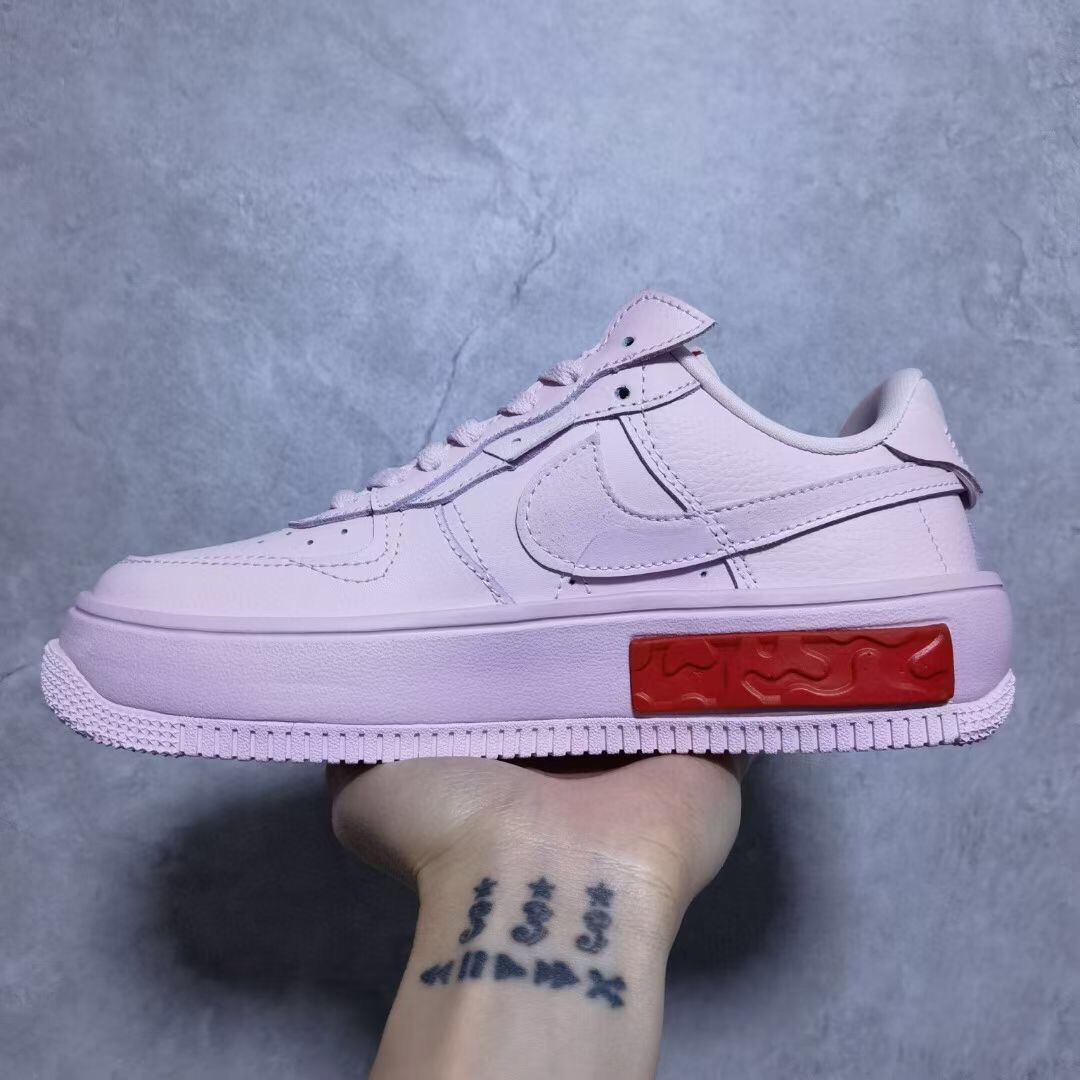 Nike Wmns Air Force 1 Fontanka