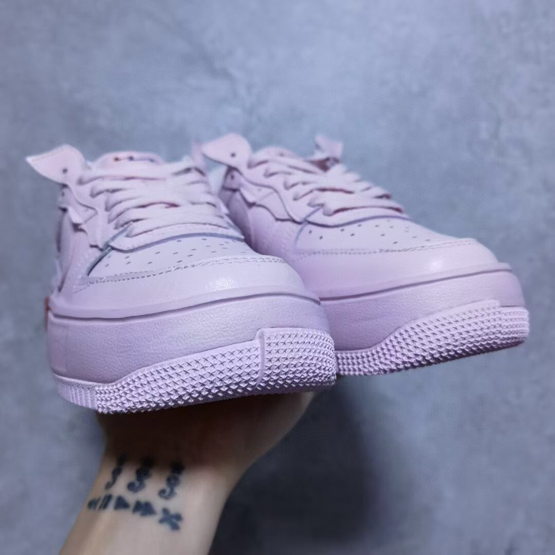 Nike Wmns Air Force 1 Fontanka