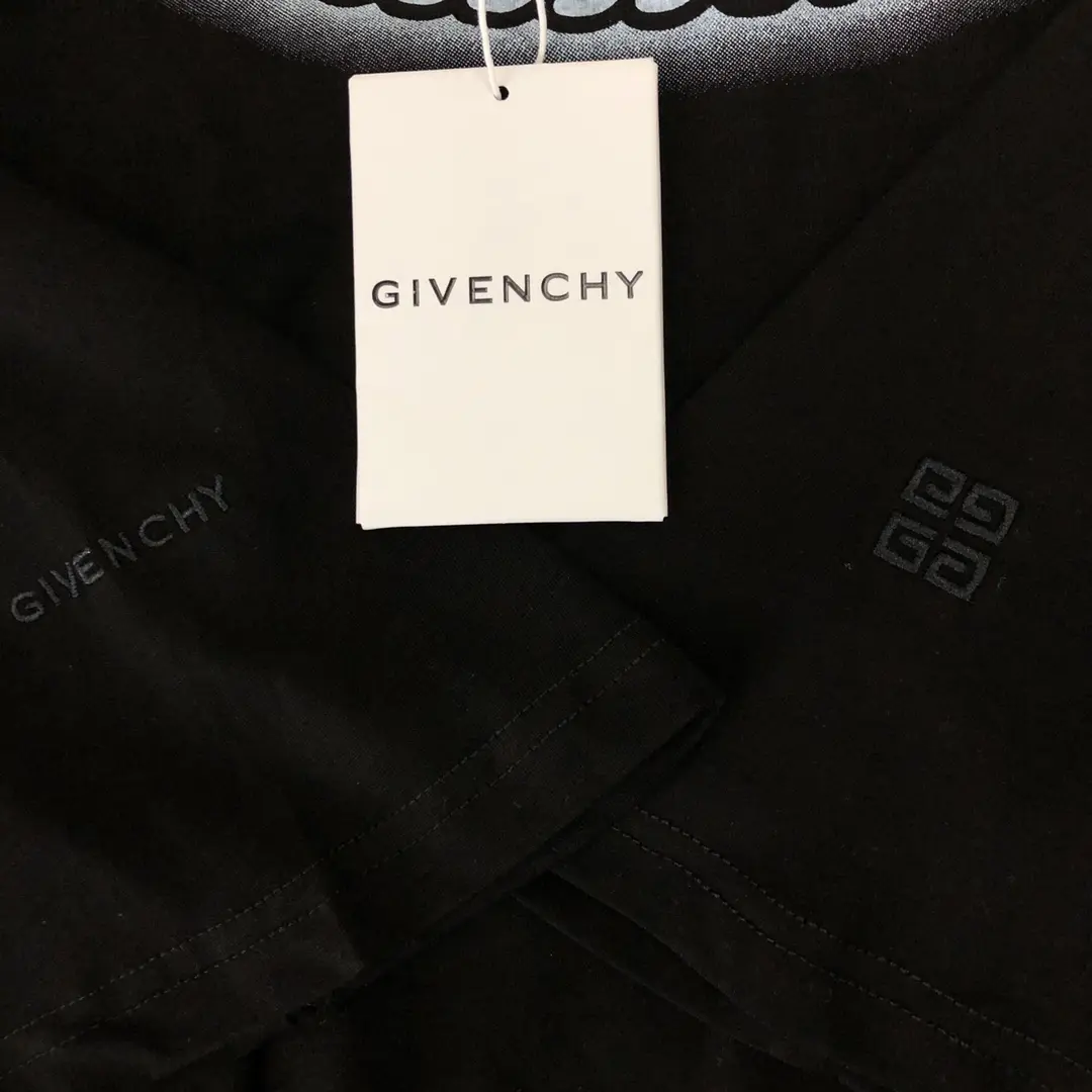 GIVENCHY 2022SS new arrival T-shirt in black