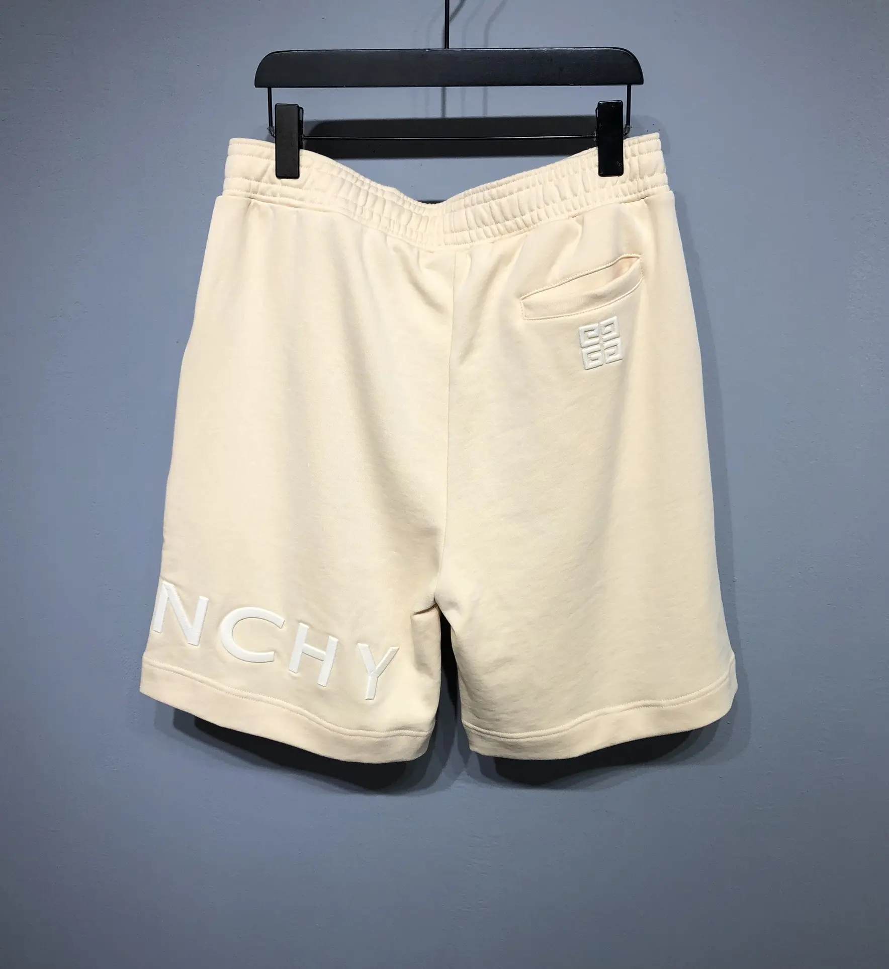 GIVENCHY 2022SS fashion shorts in beige