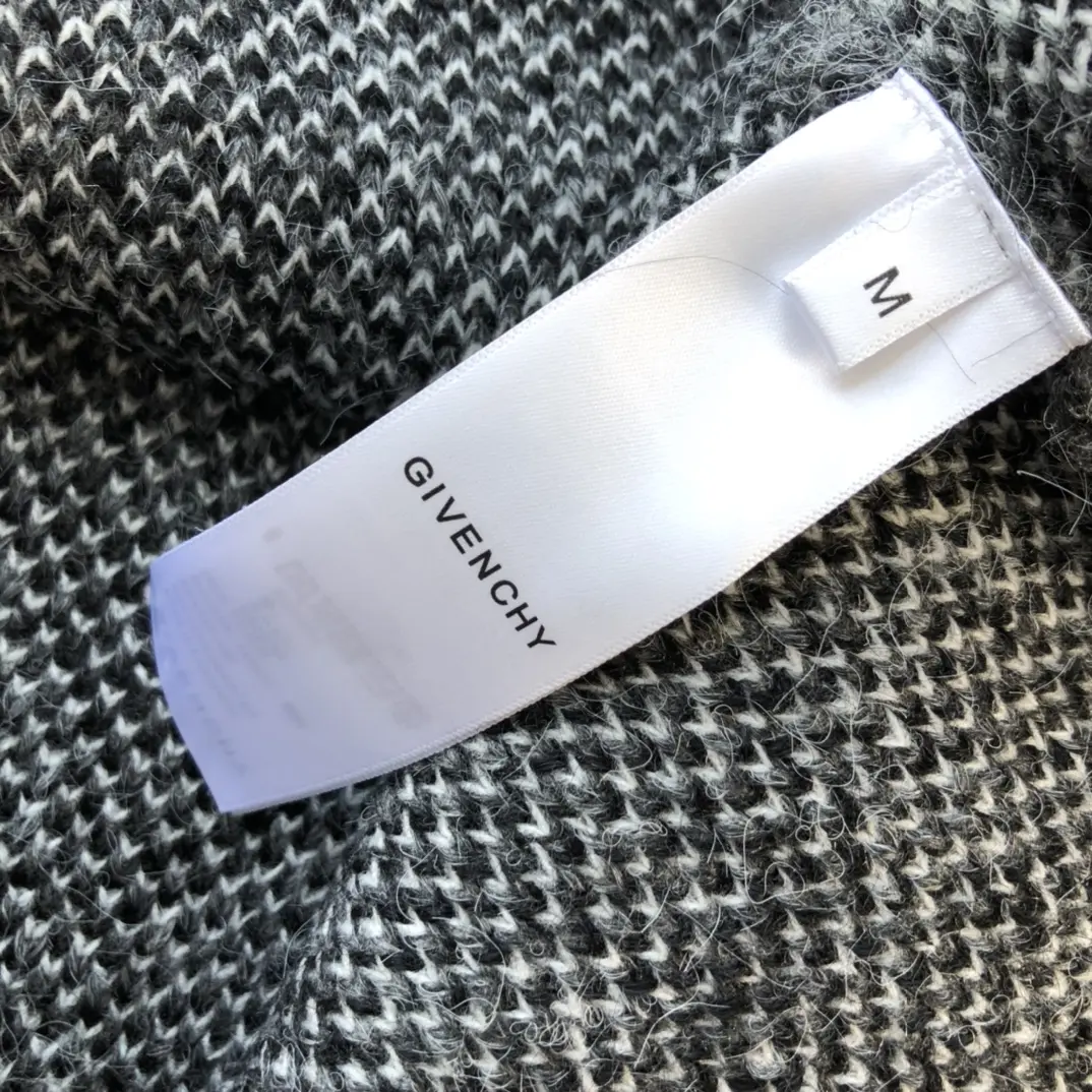 GIVENCHY 2022FW fashion sweater in grey