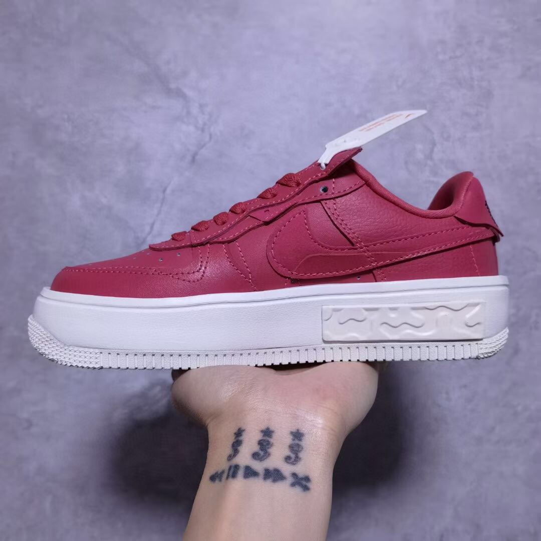 Nike Wmns Air Force 1 Fontanka