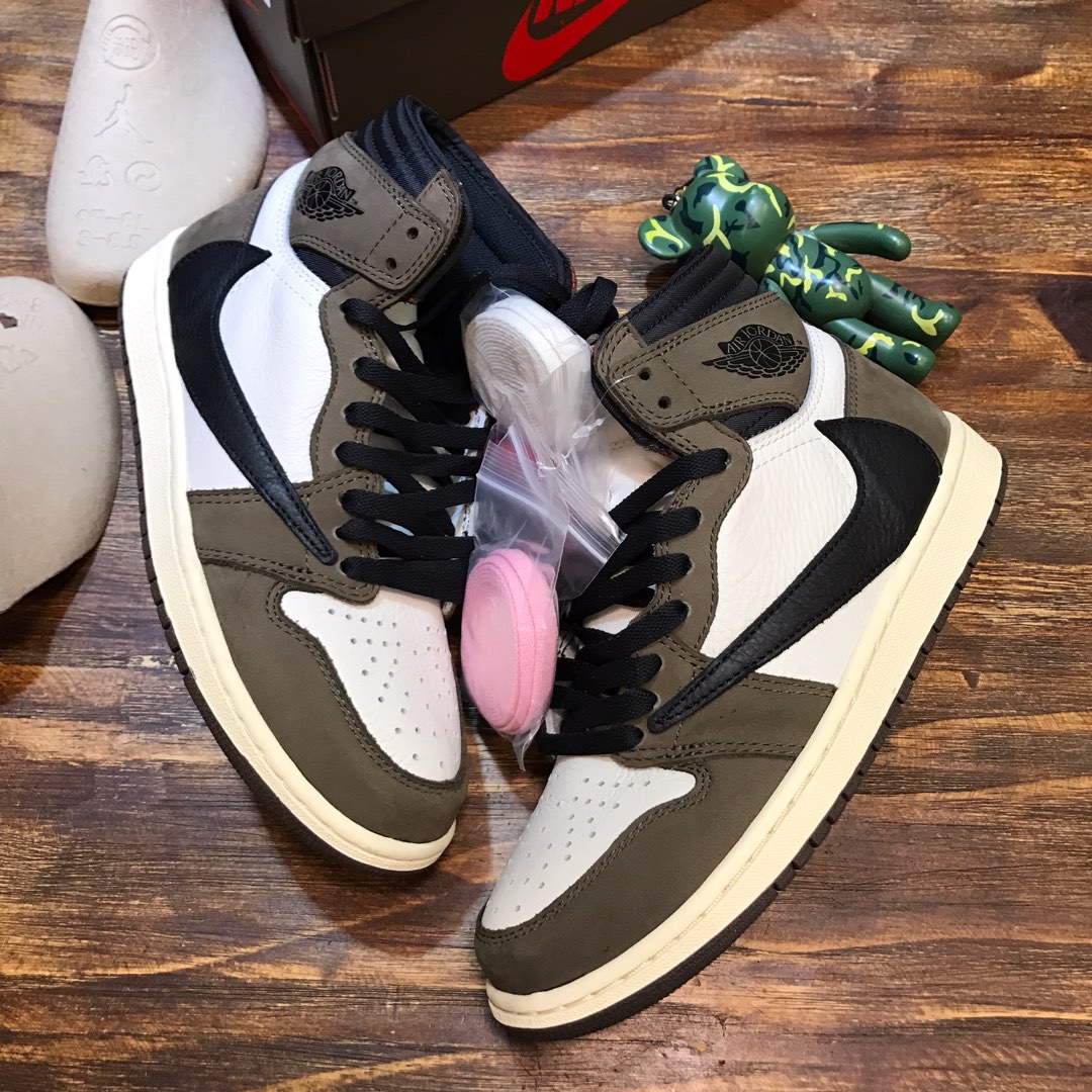 NIKE Travis Scott X Air Jordan 1 Sneaker