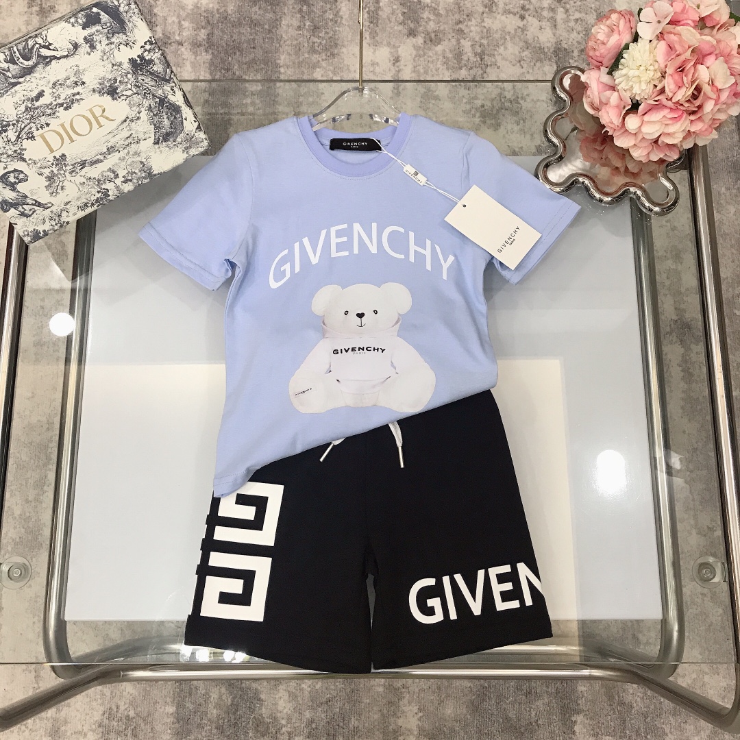 Givenchy 2022 Children T-shirt and Shorts Set