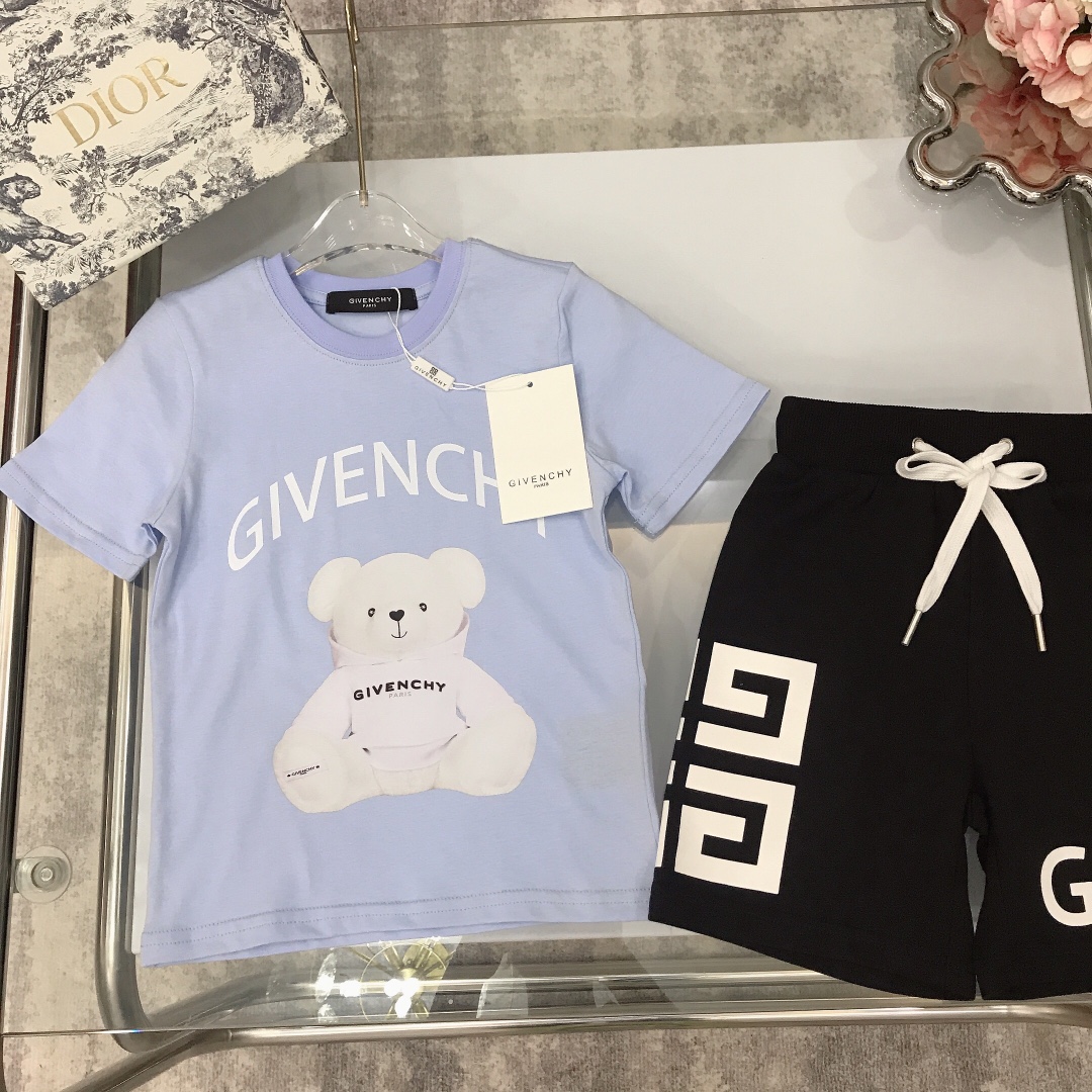 Givenchy 2022 Children T-shirt and Shorts Set