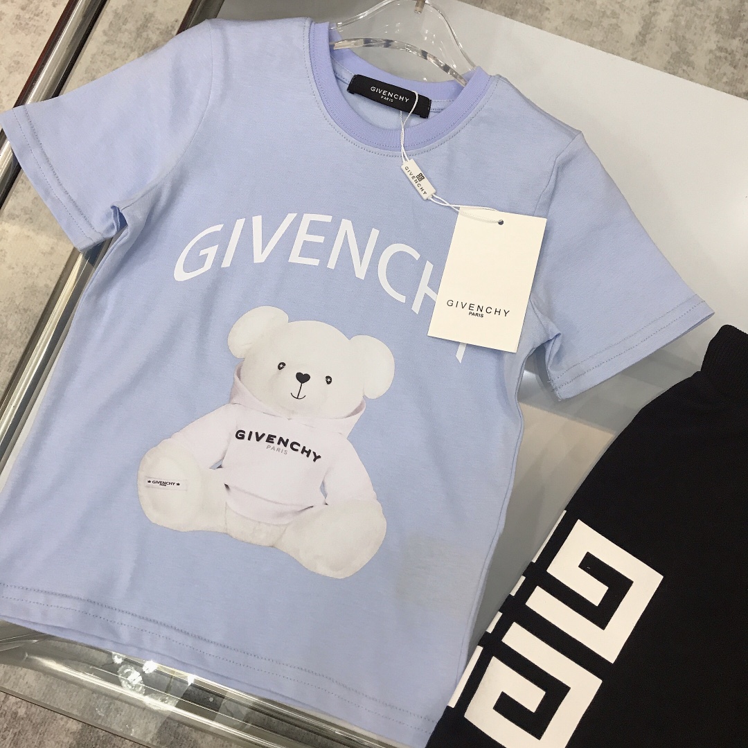 Givenchy 2022 Children T-shirt and Shorts Set