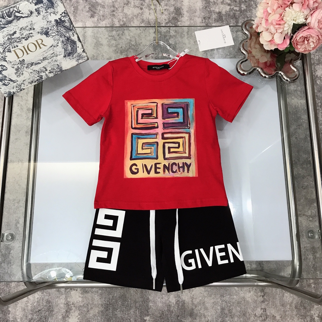 Givenchy 2022 Children T-shirt and Shorts Set