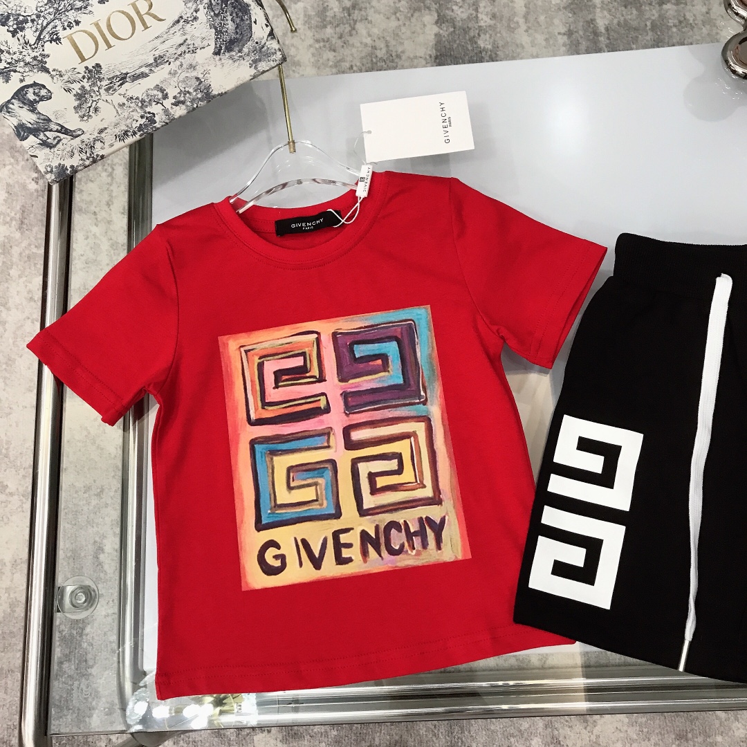 Givenchy 2022 Children T-shirt and Shorts Set