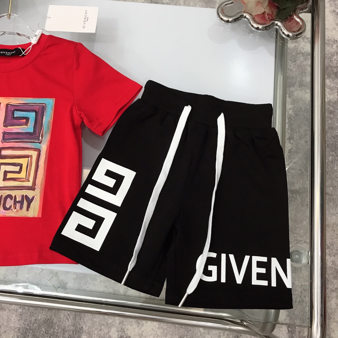 Givenchy 2022 Children T-shirt and Shorts Set