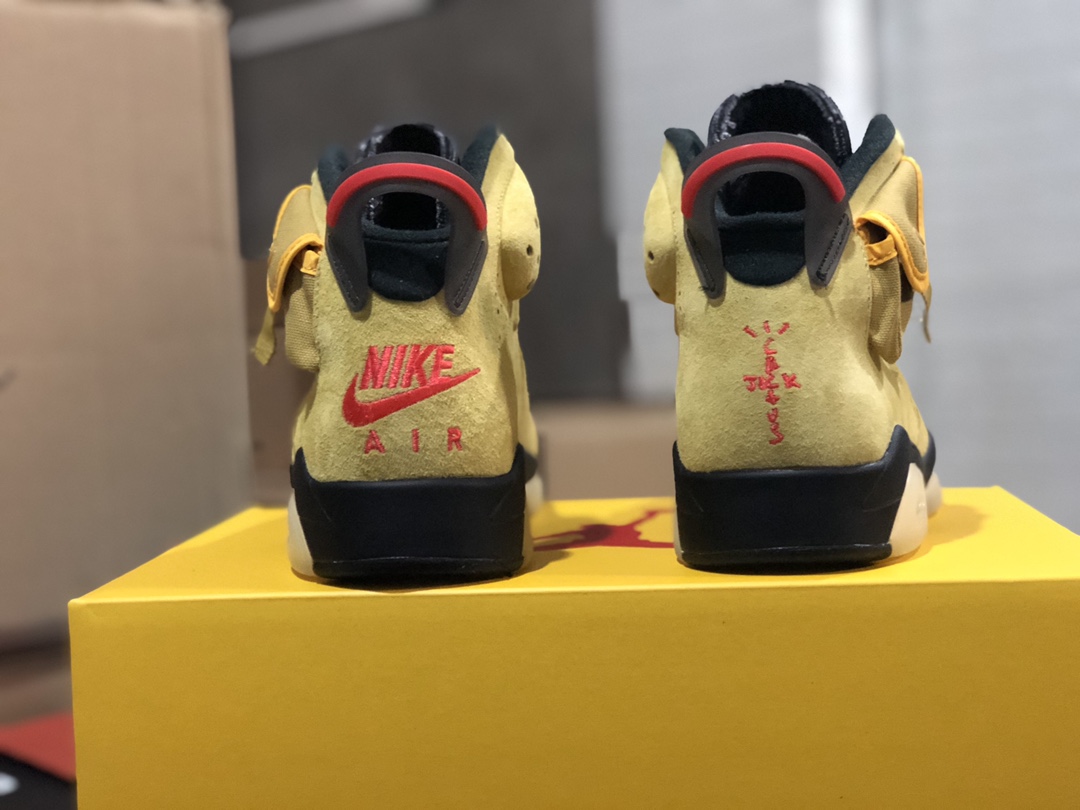 Nike Sneaker Travis Scott x Air Jordan6 in Yellow