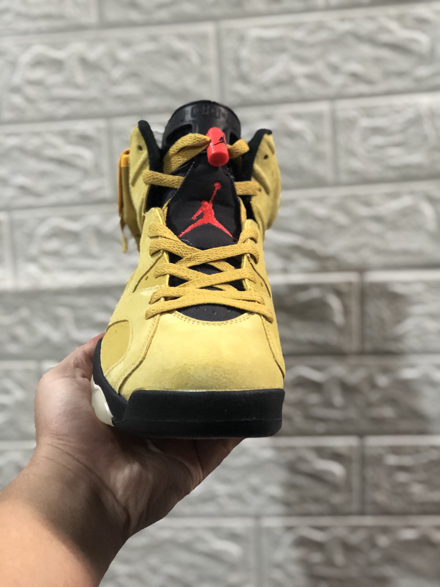 Nike Sneaker Travis Scott x Air Jordan6 in Yellow