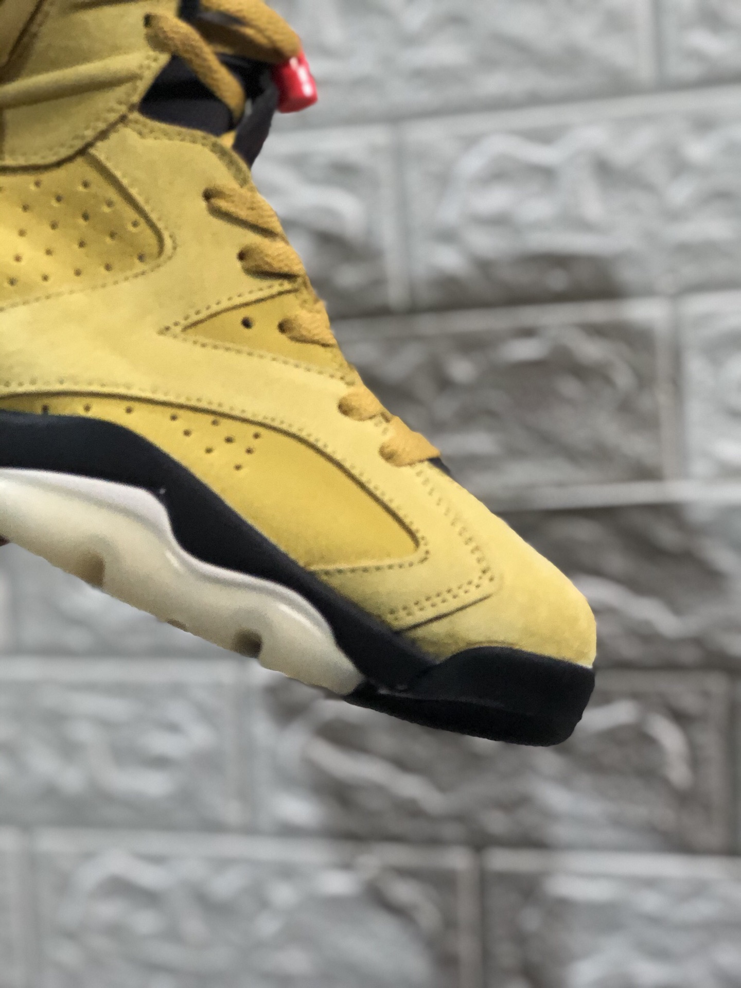 Nike Sneaker Travis Scott x Air Jordan6 in Yellow