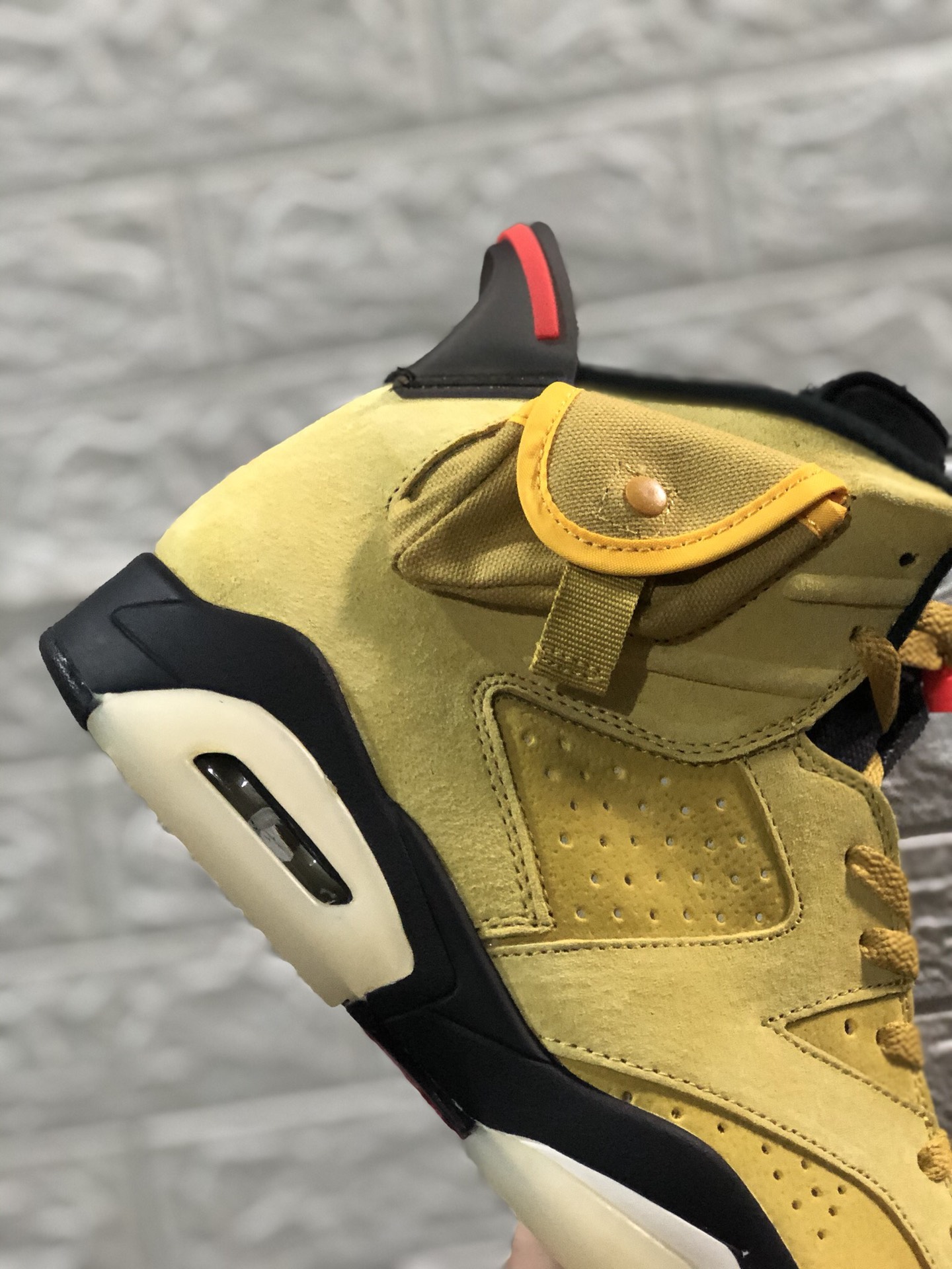 Nike Sneaker Travis Scott x Air Jordan6 in Yellow