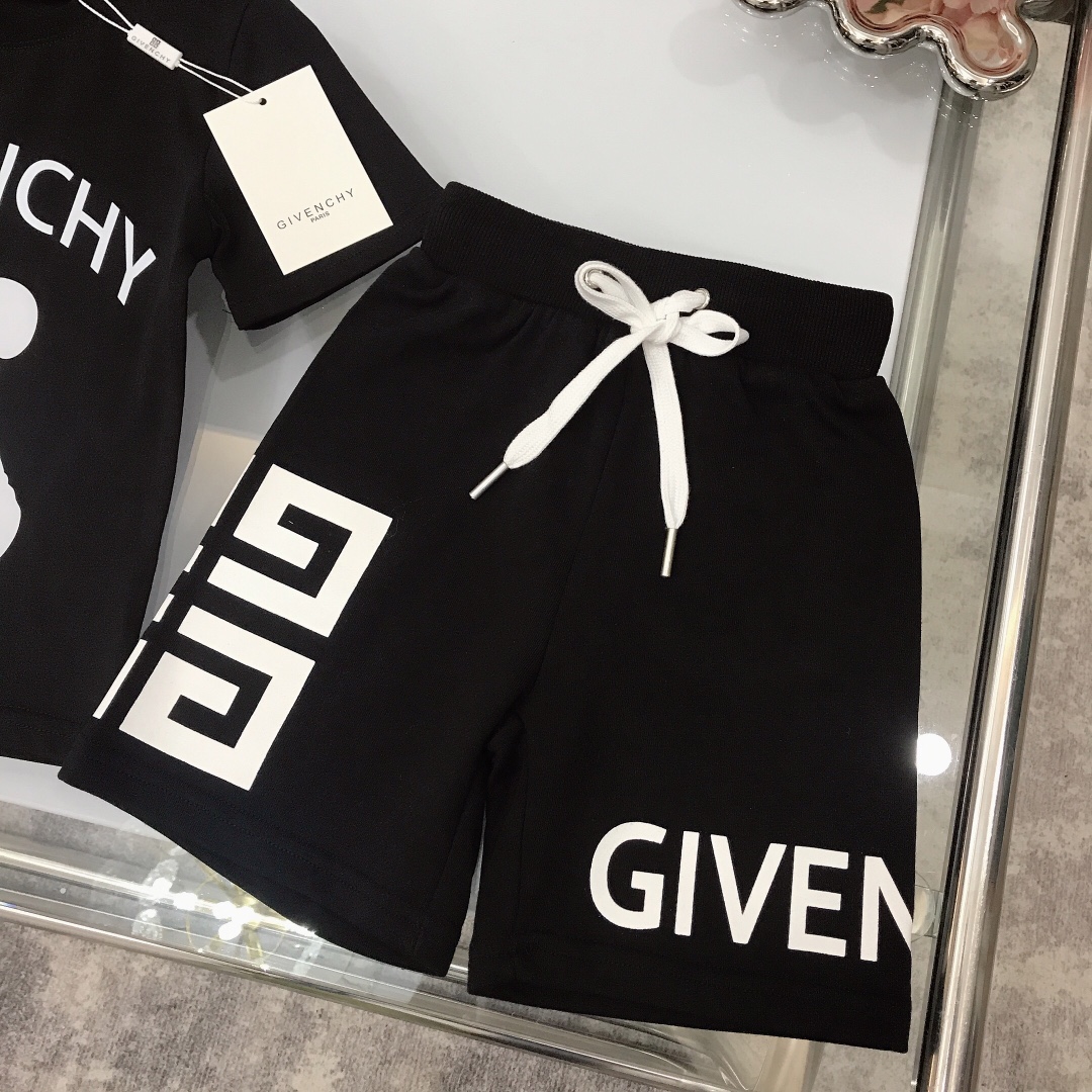 Givenchy 2022 Children T-shirt and Shorts Set