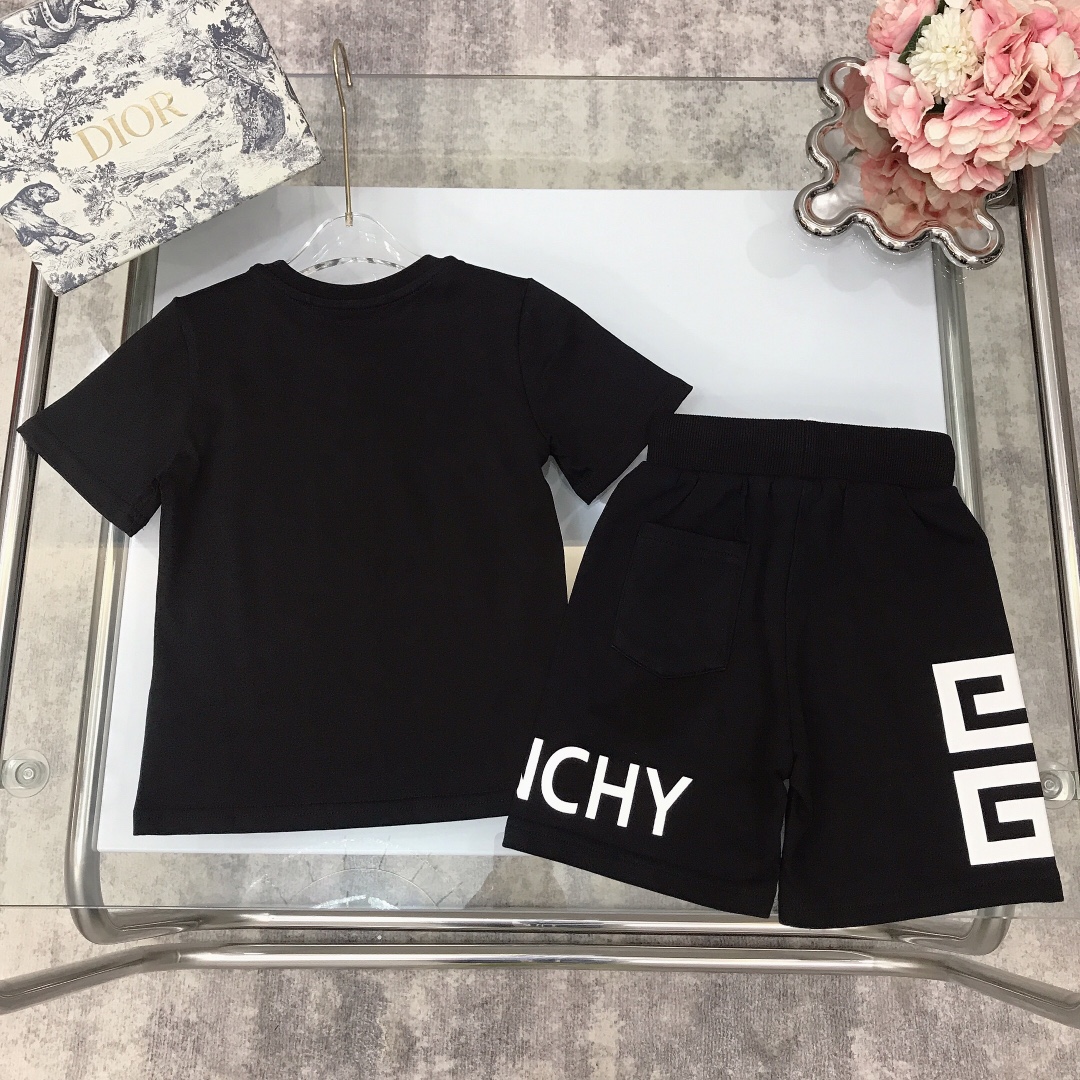 Givenchy 2022 Children T-shirt and Shorts Set