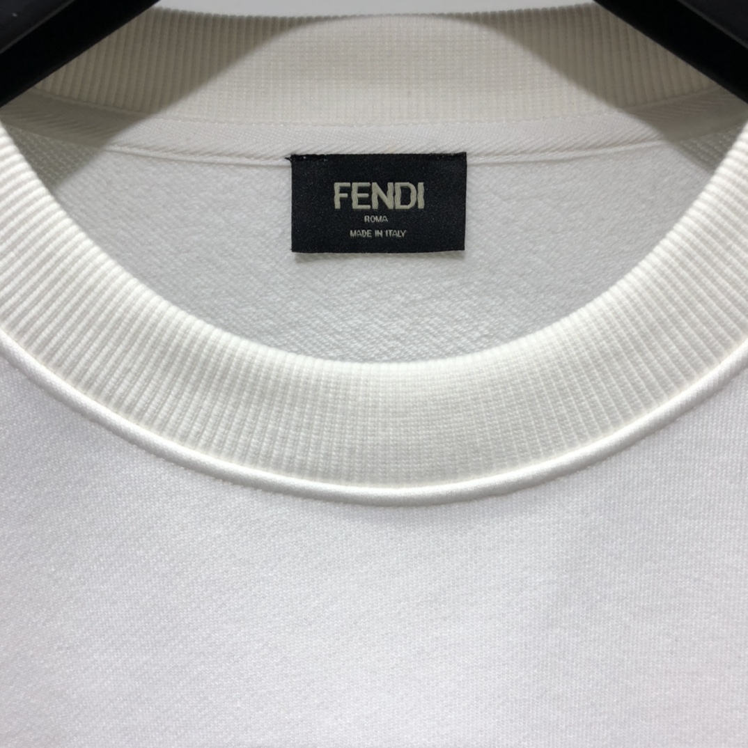 Fendi Sweatshirt Floral Embroidered Logo in White