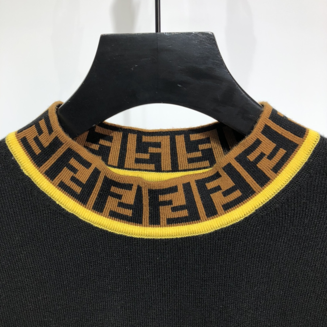 Fendi Sweatshirt Black wool in Black