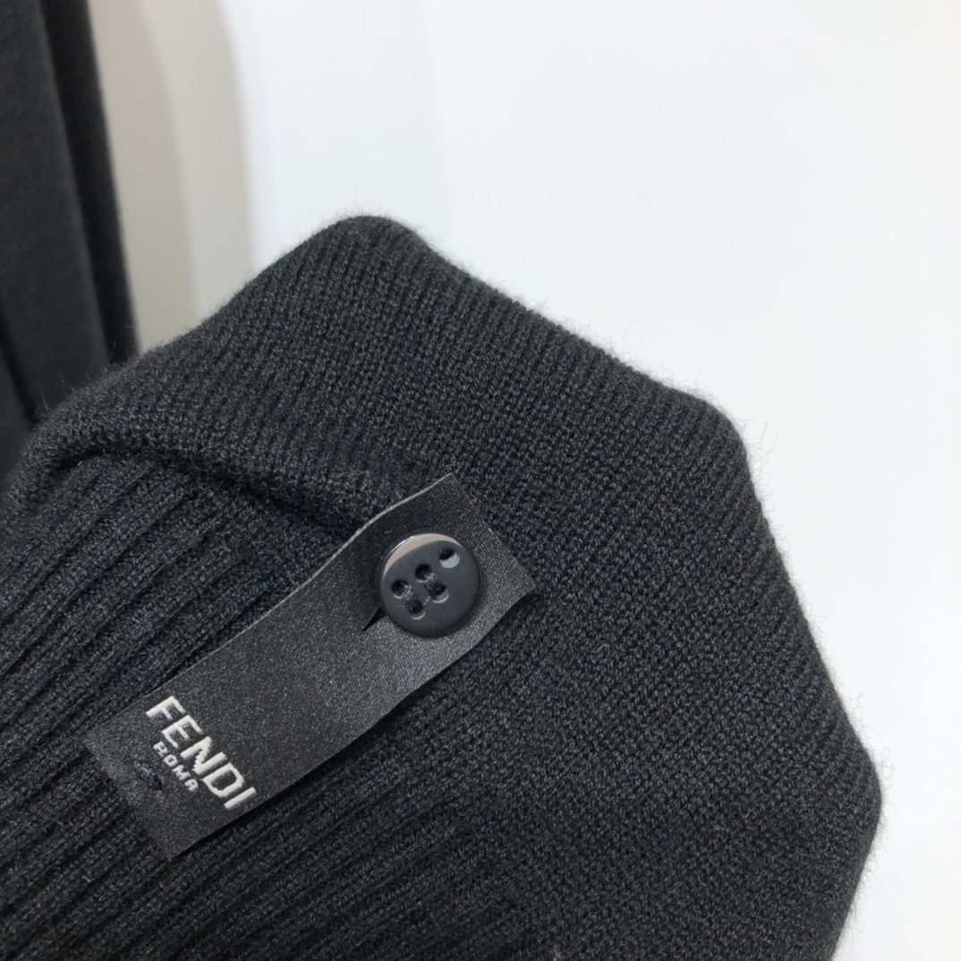 Fendi Sweatshirt Black wool in Black