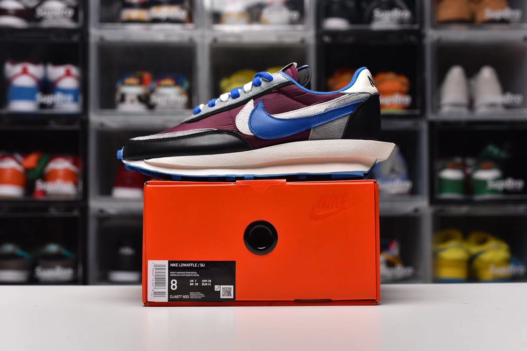 Nike Sneaker Sacai X Nike LDV Waffle in Claret