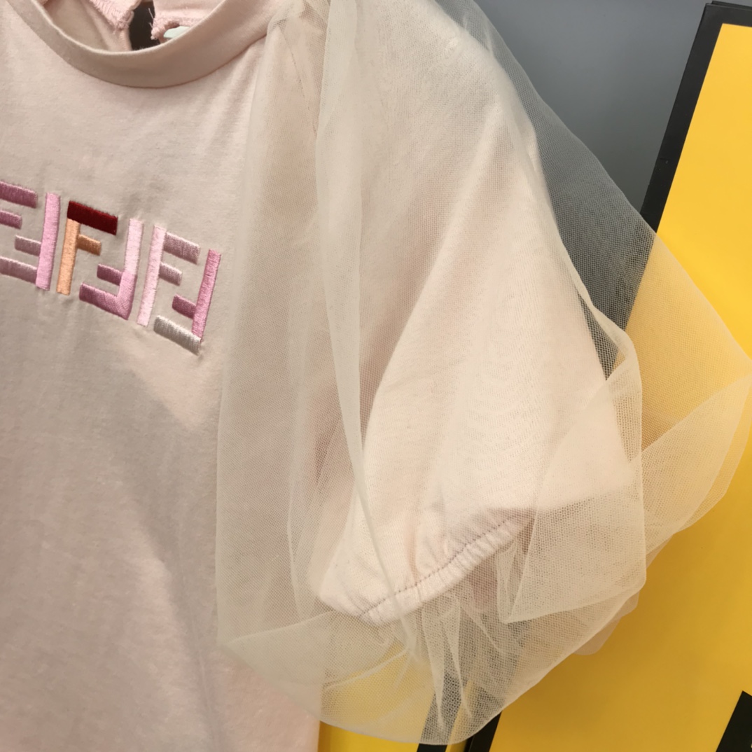 Fendi 2022 T-Shirt and Skirt Set in Pink
