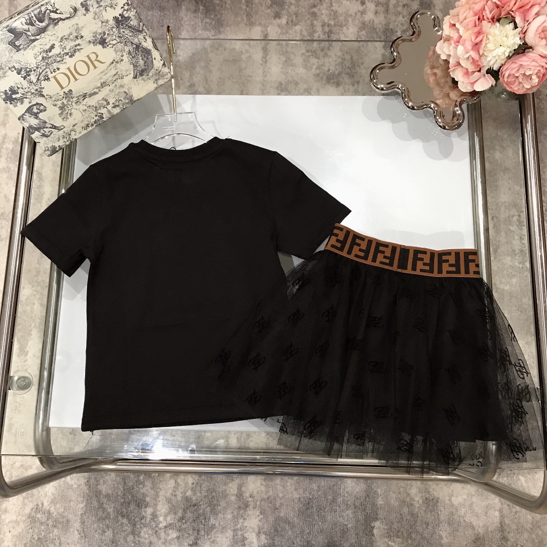 Fendi 2022 T-Shirt and Skirt Set in Black