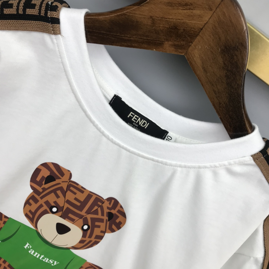 Fendi 2022 New T-shirt and Shorts Set