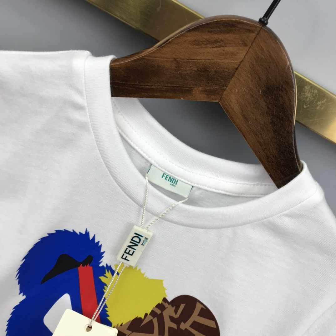 Fendi 2022 New Bear Print T-Shirt and Skirt Set