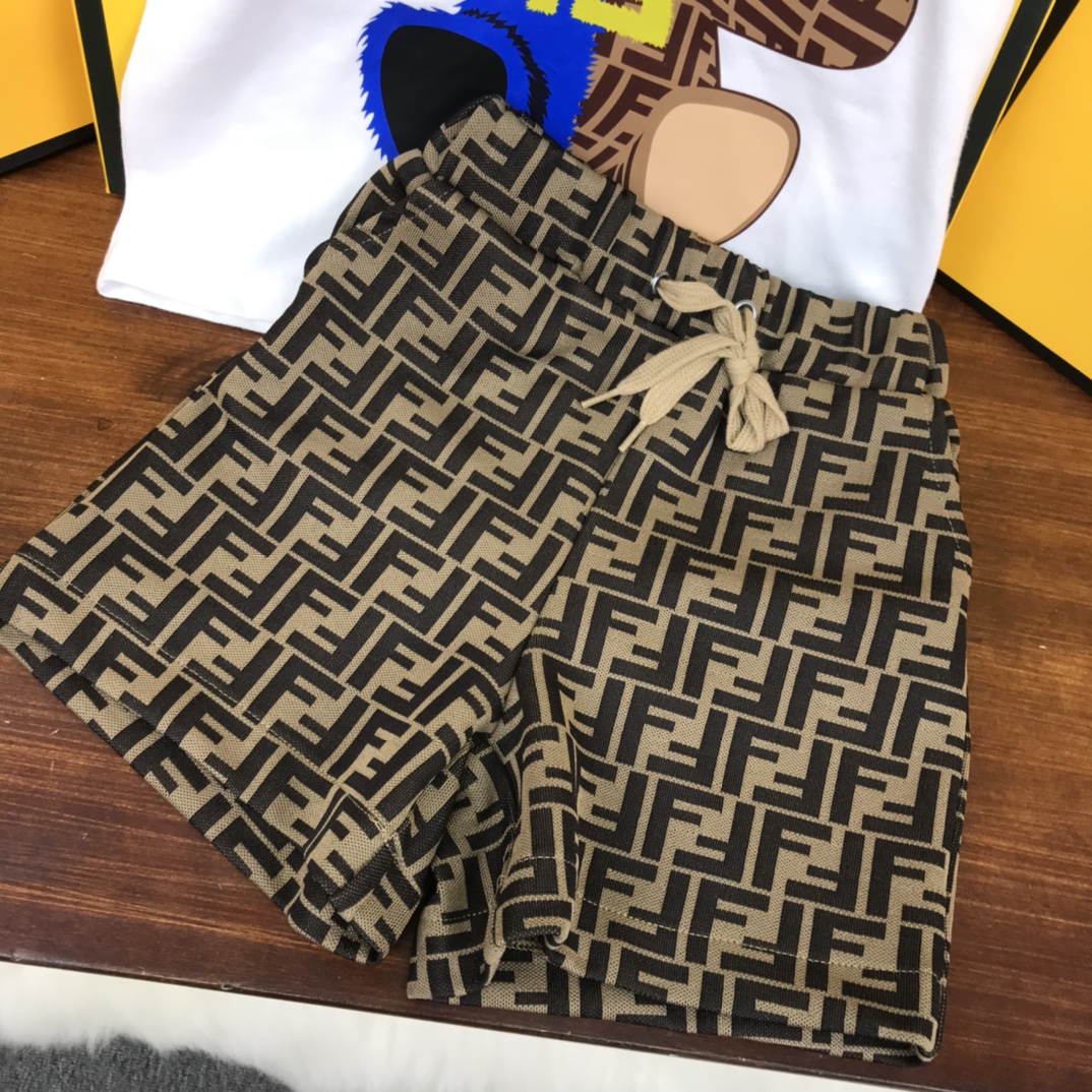 Fendi 2022 New Bear Print T-Shirt and Skirt Set